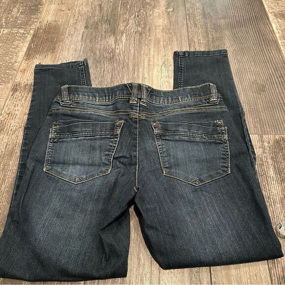 Democracy Dark Wash skinny jeans with “AB” technology size 4 - Picture 8 of 8